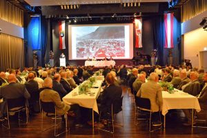 Fast alle Vorarlberger Bürgermeister nahmen am Vorarlberger Gemeindetag 2019 im Spannrahmen in Hard teil. ©Vorarlberger Gemeindeverband/Alexandra Serra
